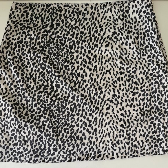 Animal Print Pencil Skirt - Picture 2 of 2